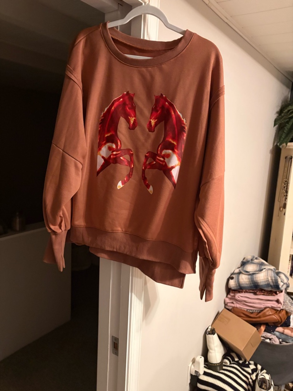 Women's Rust Brown Horse-Motif Crewneck Sweatshirt